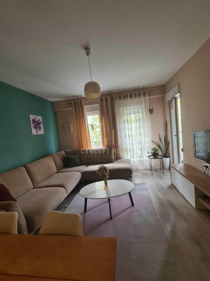 Affittasi appartamento 1+1 presso 21 Dhjetori