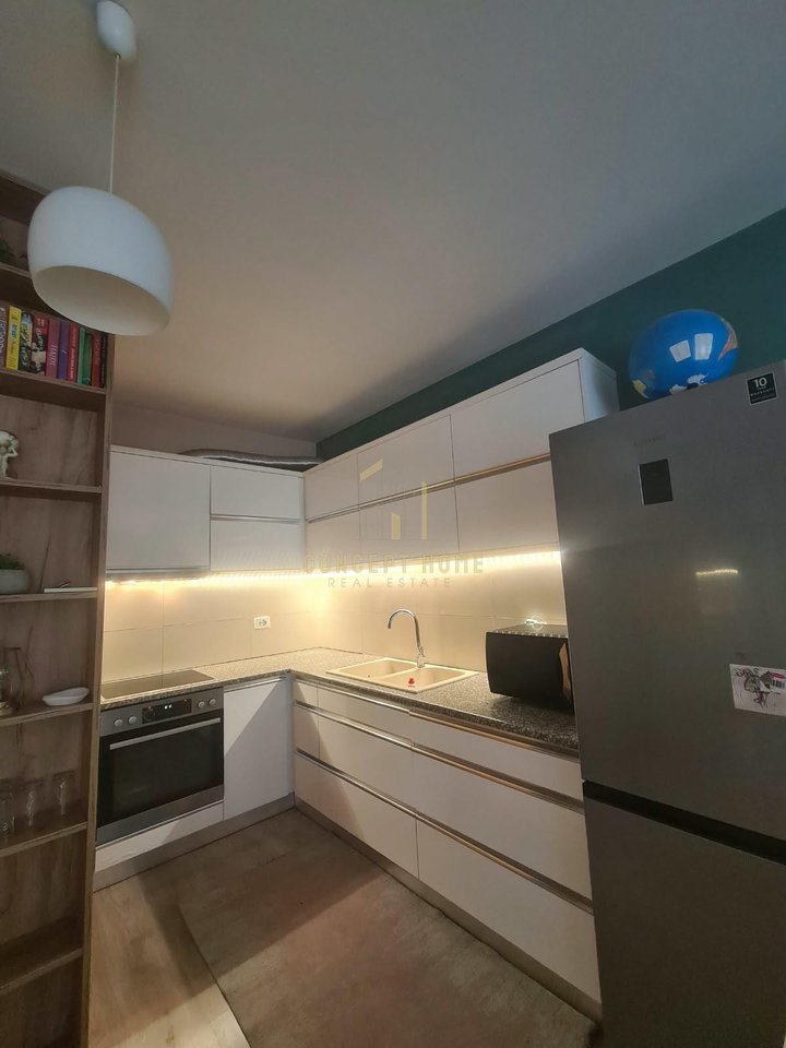 Affittasi appartamento 1+1 presso 21 Dhjetori