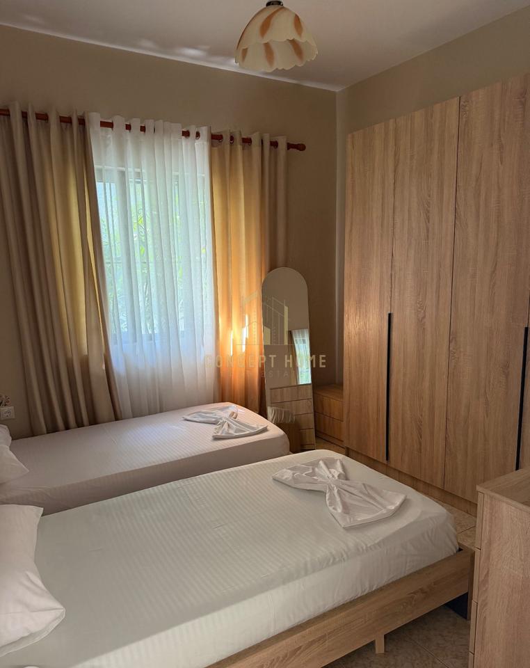 Jepet me qera apartament 1+1 tek rruga Elbasanit