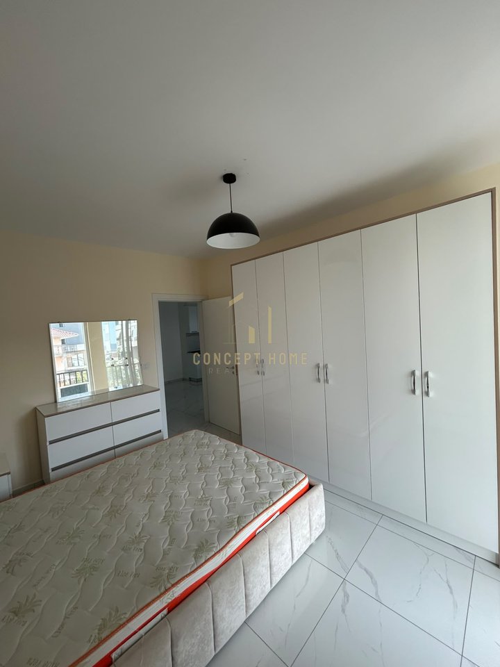 Jepet me qera apartament 1+1 ne Kamez