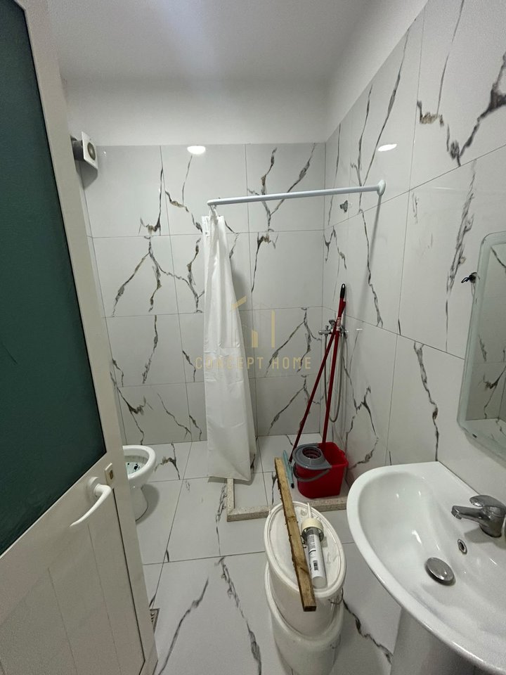 Jepet me qera apartament 1+1 ne Kamez
