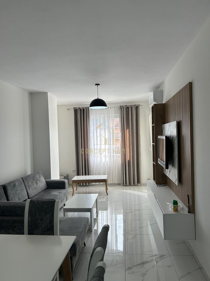 Jepet me qera apartament 1+1 ne Kamez