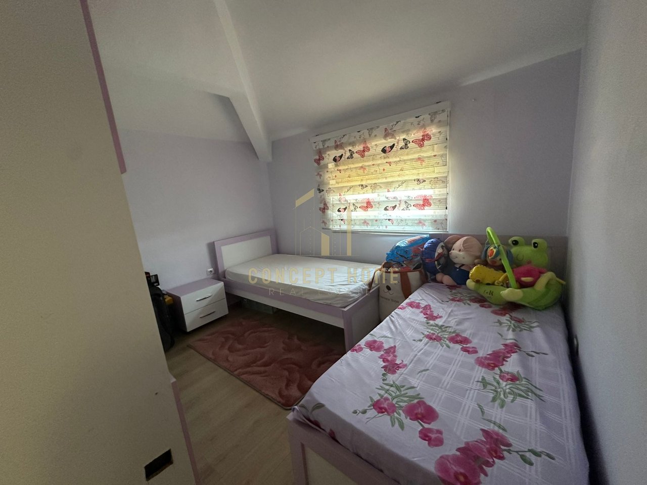 Jepet me qera apartament 2+1 ne Xhamllik
