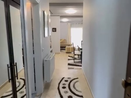 Jepet apartament me qera 2+1+post parkimi tek Kodra e Diellit