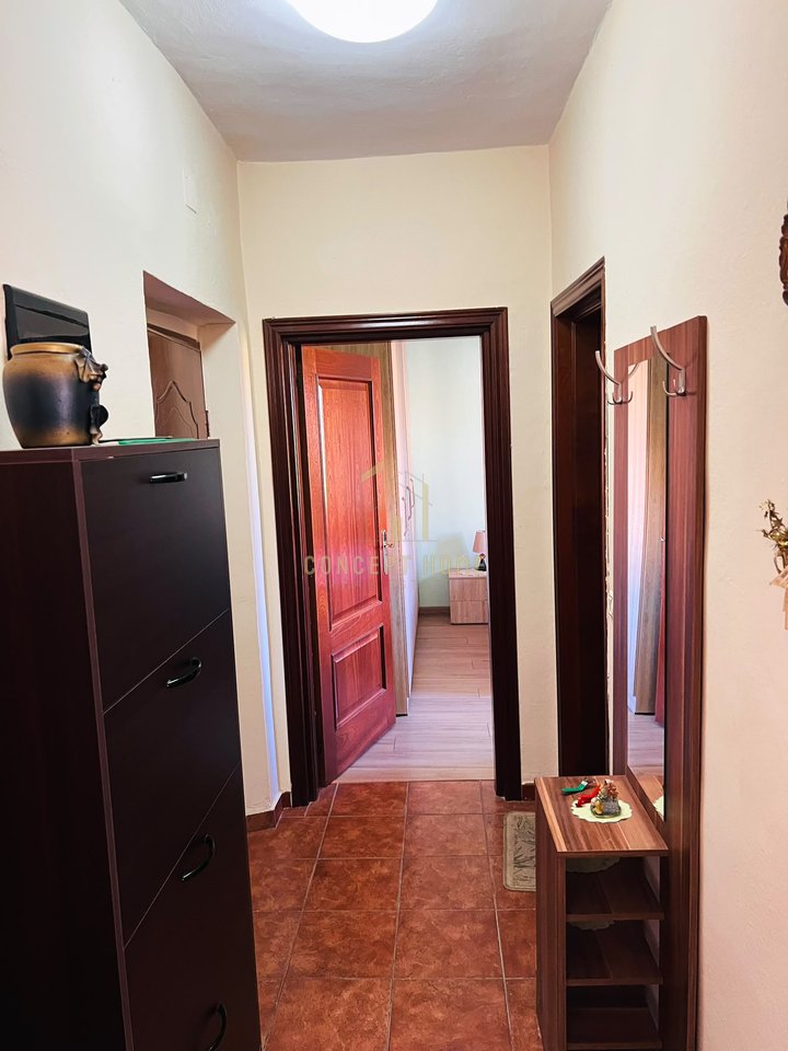 Jepet me qera apartament 2+1+2 Tek Xhamlliku