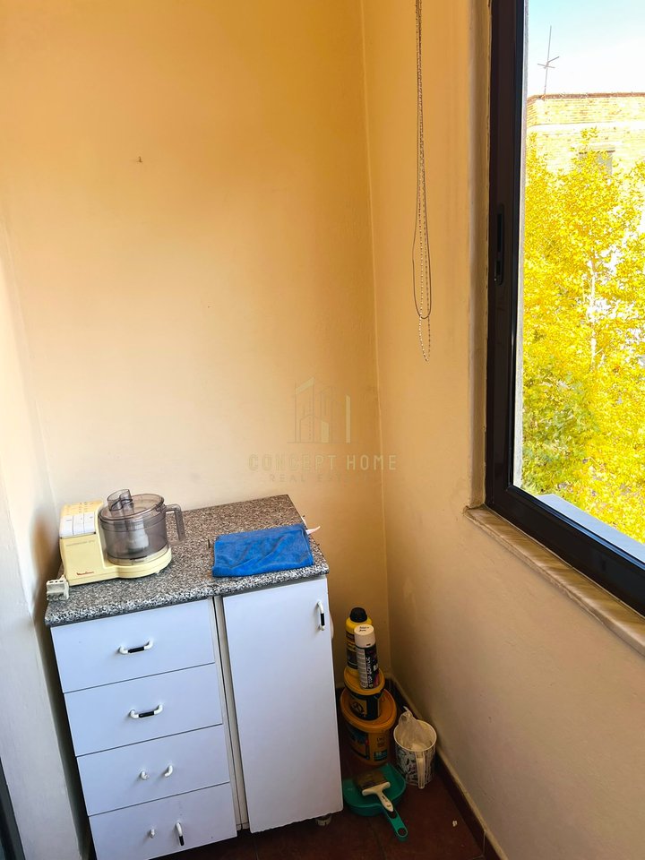 Jepet me qera apartament 2+1+2 Tek Xhamlliku
