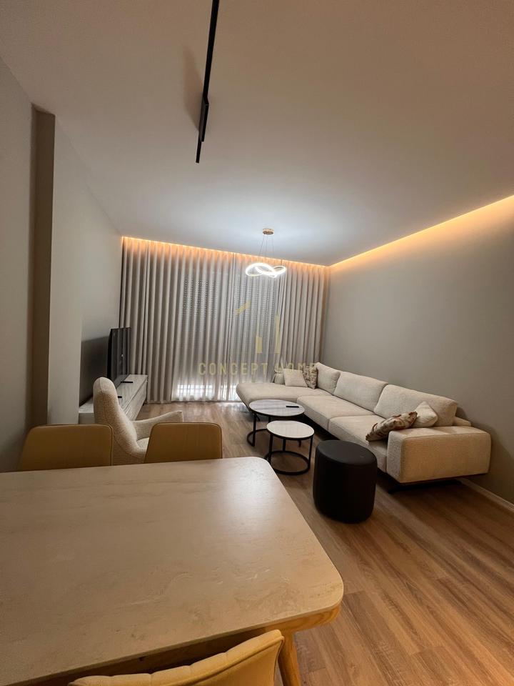 Jepet me qera super apartament 2+1 ne Kamez