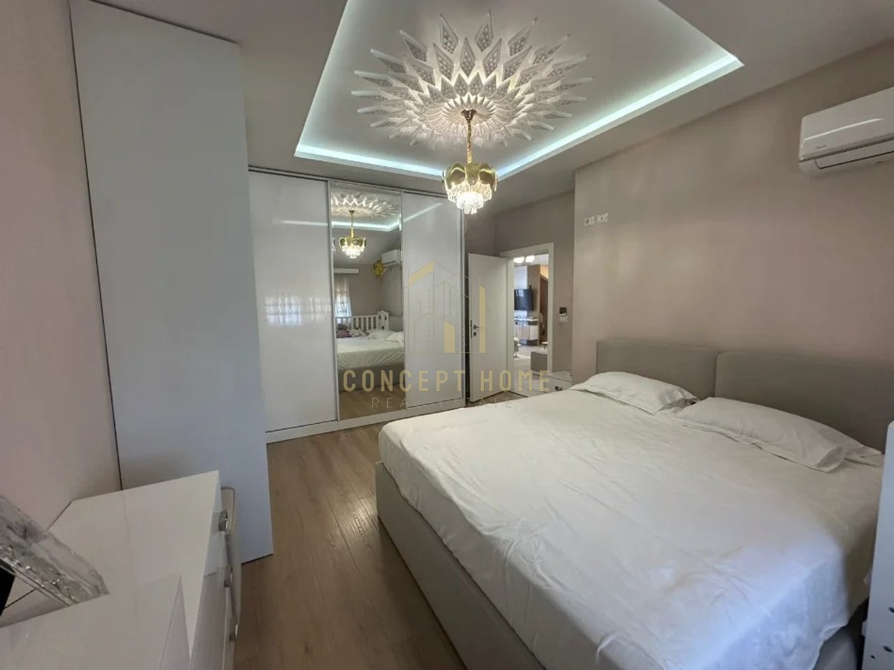 Jepet me qera Apartament/Penthouse 2+1+V tek Oxhaku