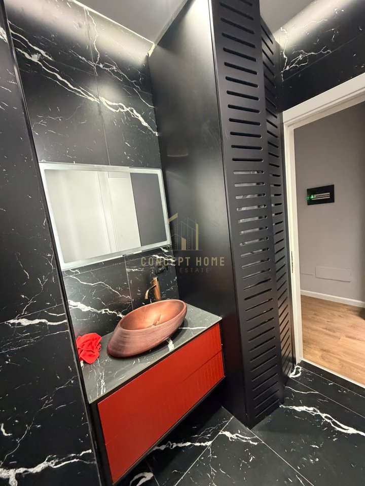 Shitet Apartament 1+1 te Liqeni Farkes