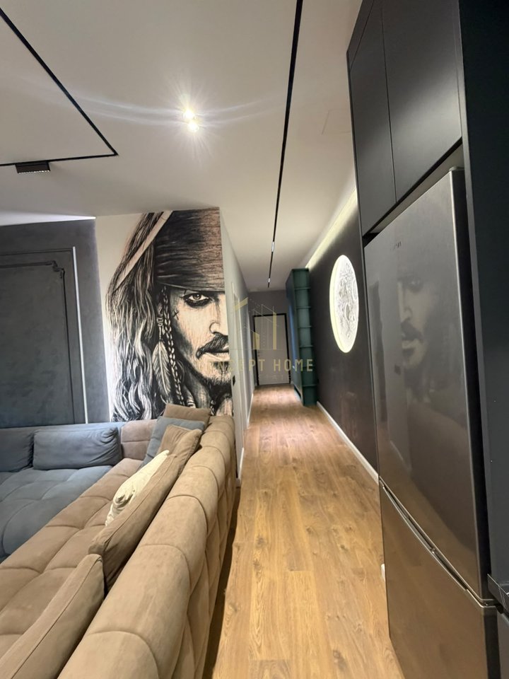 Shitet Apartament 1+1 te Liqeni Farkes