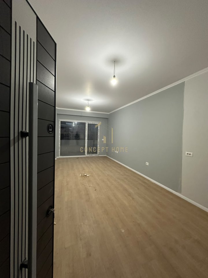 Shitet apartament 1+1 ne Kamez