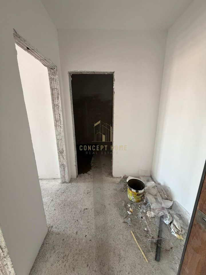 Shitet Apartament 1+1 ne Kamez
