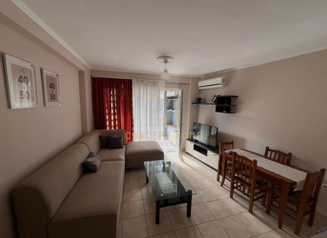 Jepet apartament me qera 1+1 Ne Astir