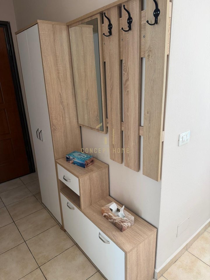 Jepet apartament me qera 1+1 Ne Astir
