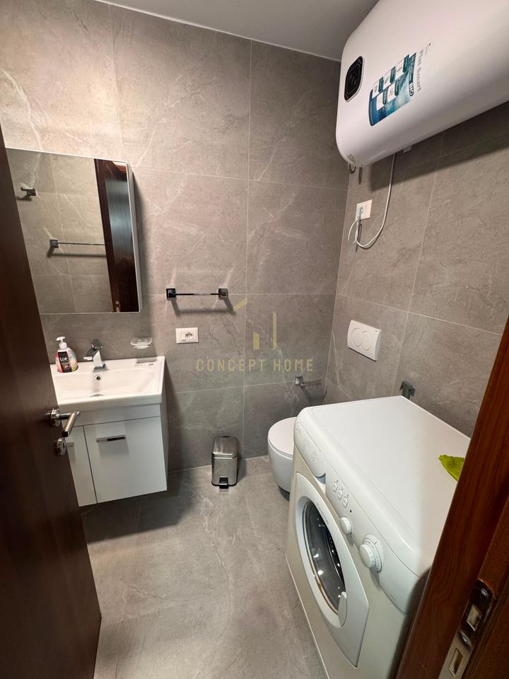 Jepet Apartament me qera 2+1+2 tek Komuna e Parisit