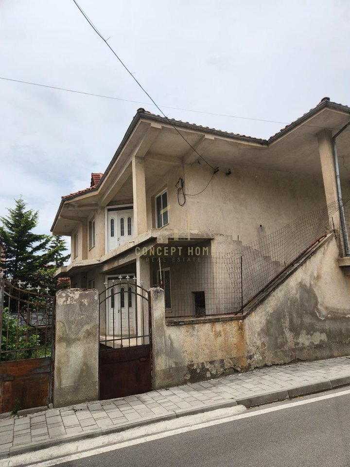Private house for sale in Korçë