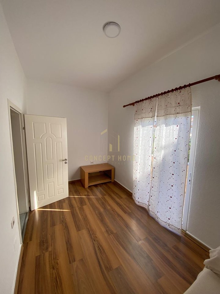 Jepet me qera apartament 3+1 ne Sauk