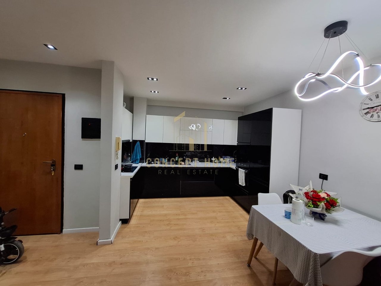 2+1+2 Apartment for Sale at the Botanical Garden