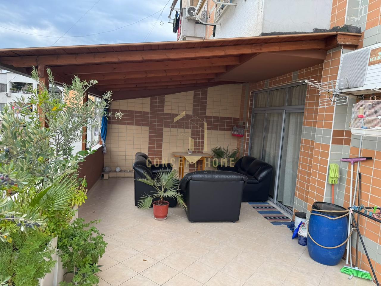 Jepet me qera Apartament 2+1 ne Astir