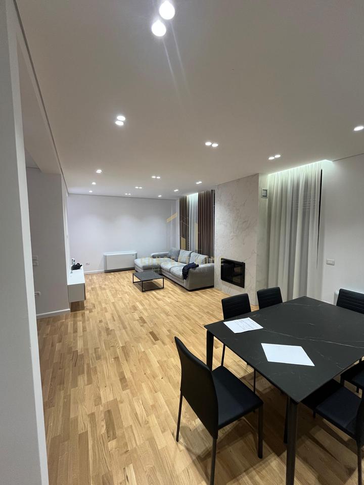 Villa for rent in Teg
