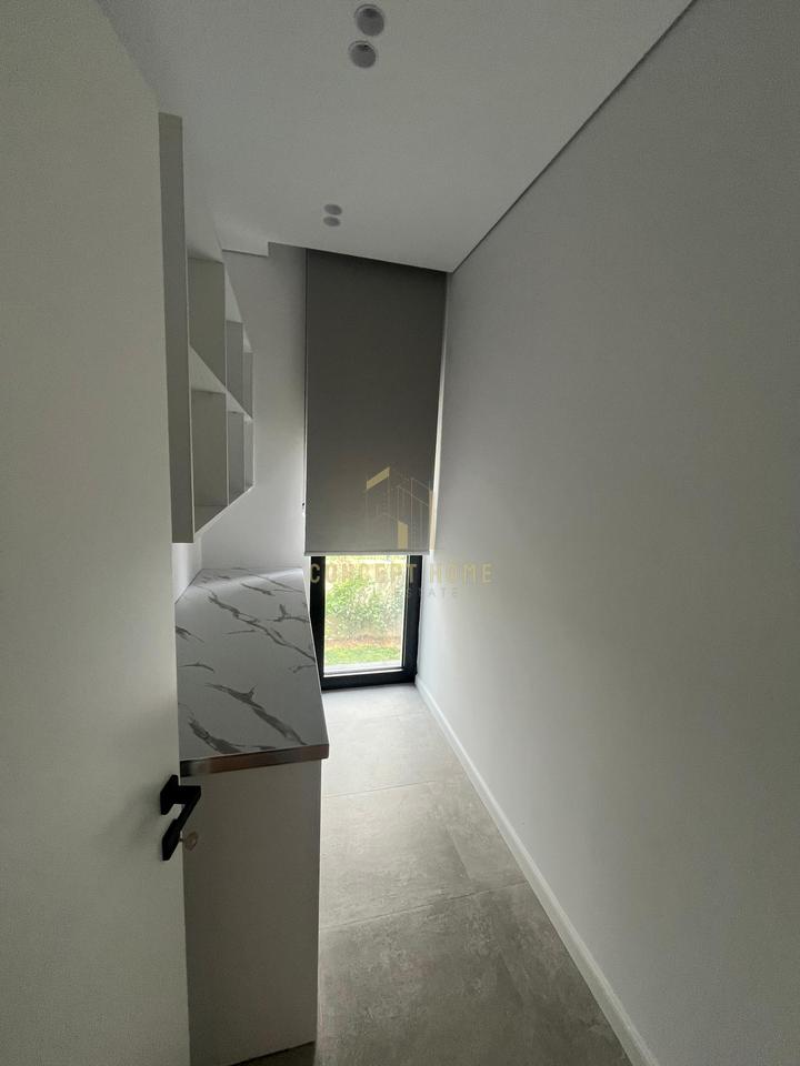 Villa for rent in Teg
