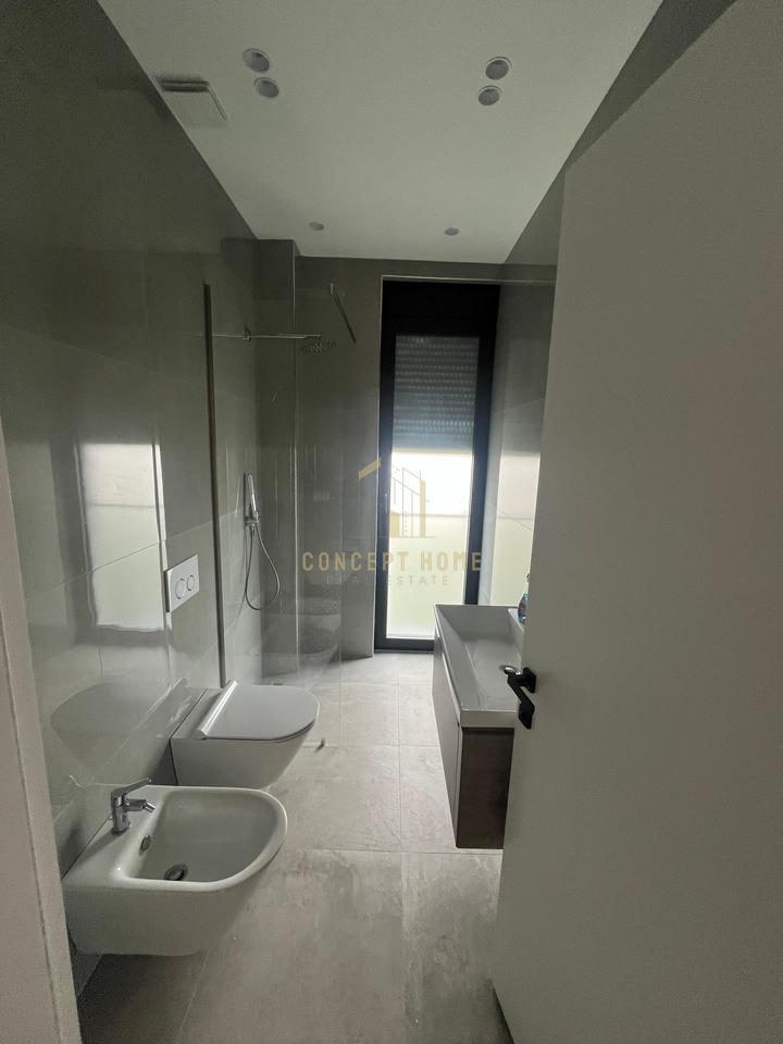 Villa for rent in Teg