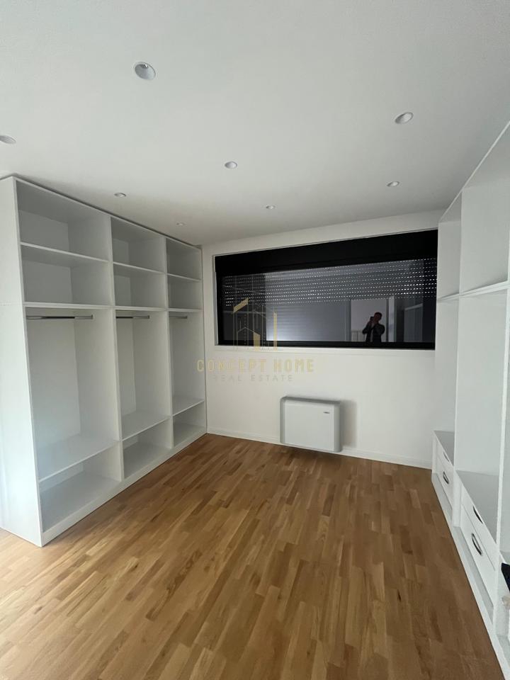 Villa for rent in Teg