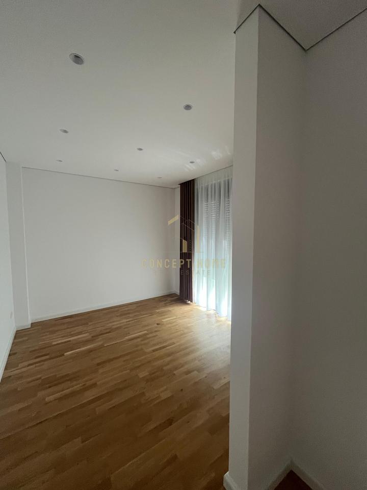 Villa for rent in Teg