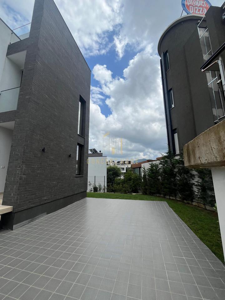 Villa for rent in Teg