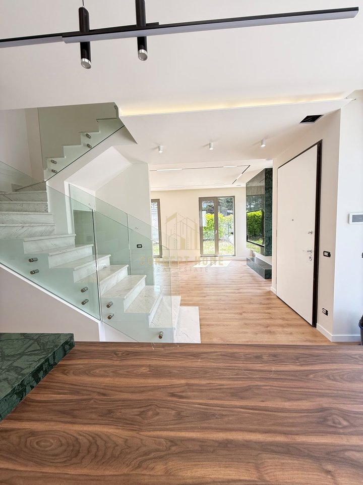 Villa in affitto con piscina a Liqeni i Thate