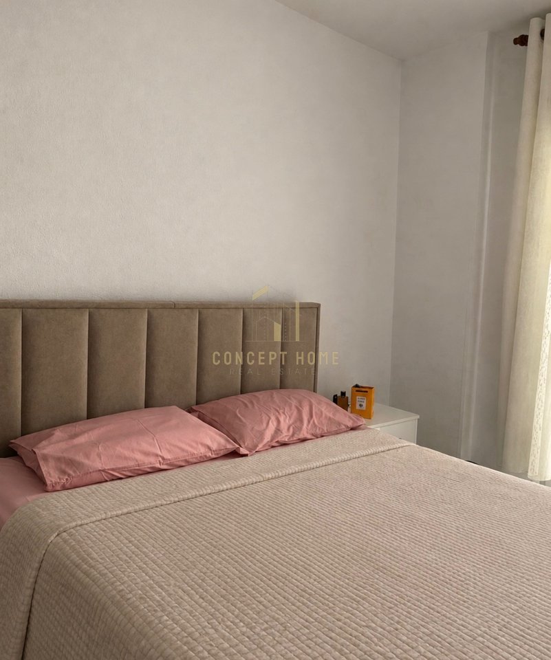 1+1 apartment for rent on Dibra Street.