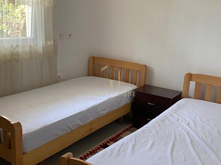 Apartament 1+1 Me Qira në Rruga 5 Maji, Tiranë - 400€ | 55 m²