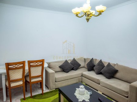Jepet me qera apartament 2+1 tek Pazari i Ri
