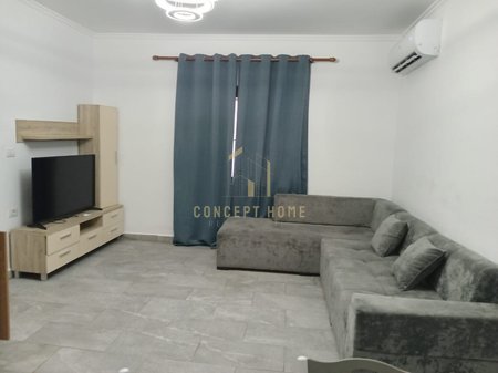 Jepet me qera shtepi private 2+1 ne Astir/2 Palmat