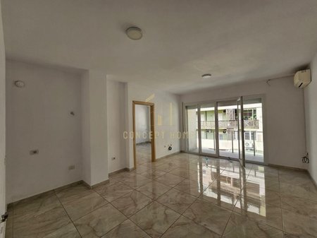 Jepet me qera apartament 1+1 tek Zogu i zi