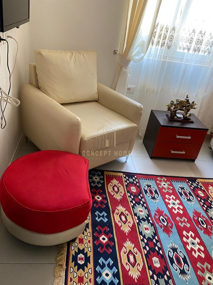 Apartament 1+1 Me Qira në Rruga 5 Maji, Tiranë - 400€ | 55 m²