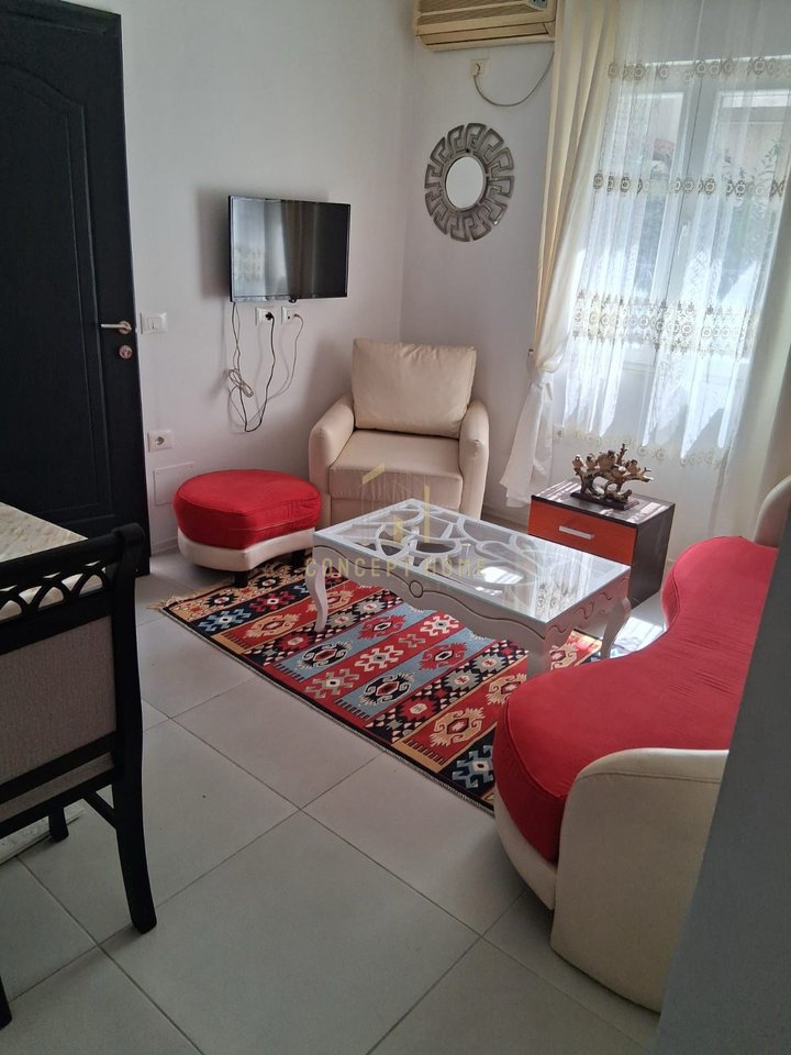 Apartament 1+1 Me Qira në Rruga 5 Maji, Tiranë - 400€ | 55 m²