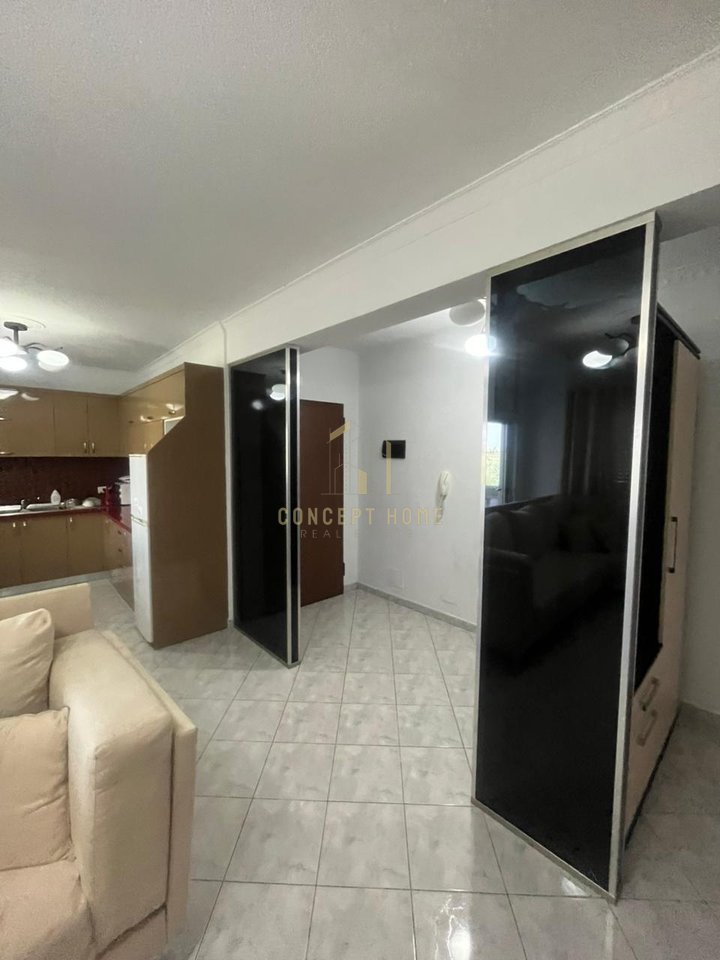 Shitet Apartament 2+1 tek Kthesa e Kamzes