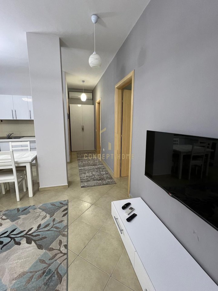 Shitet  apartament 2+1 tek Gjiri Lalzit