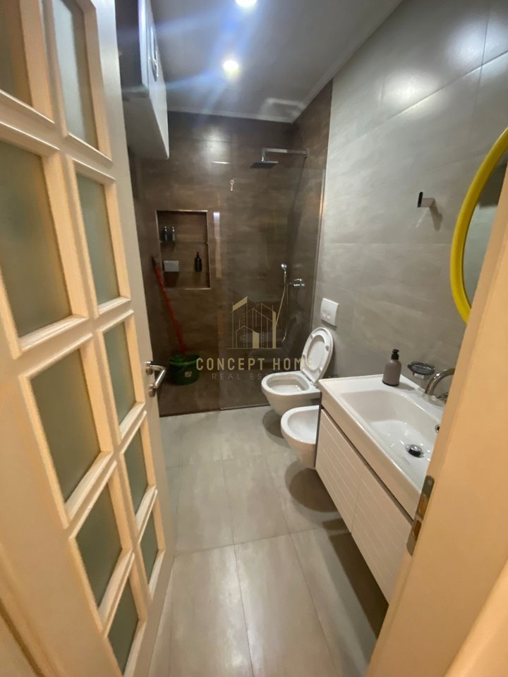 Apartament 2+2 Me Qira në Liqeni i Thatë, Tiranë - 900€ | 105 m²