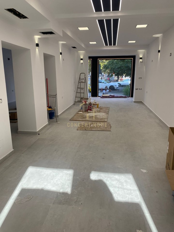Shop For Rent on Durrës Street, Tirana - 5000€ | 150 m²