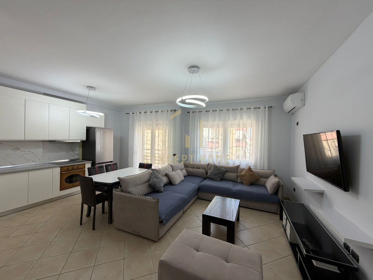 Jepet me qera apartament 2+1+2 ne Qender