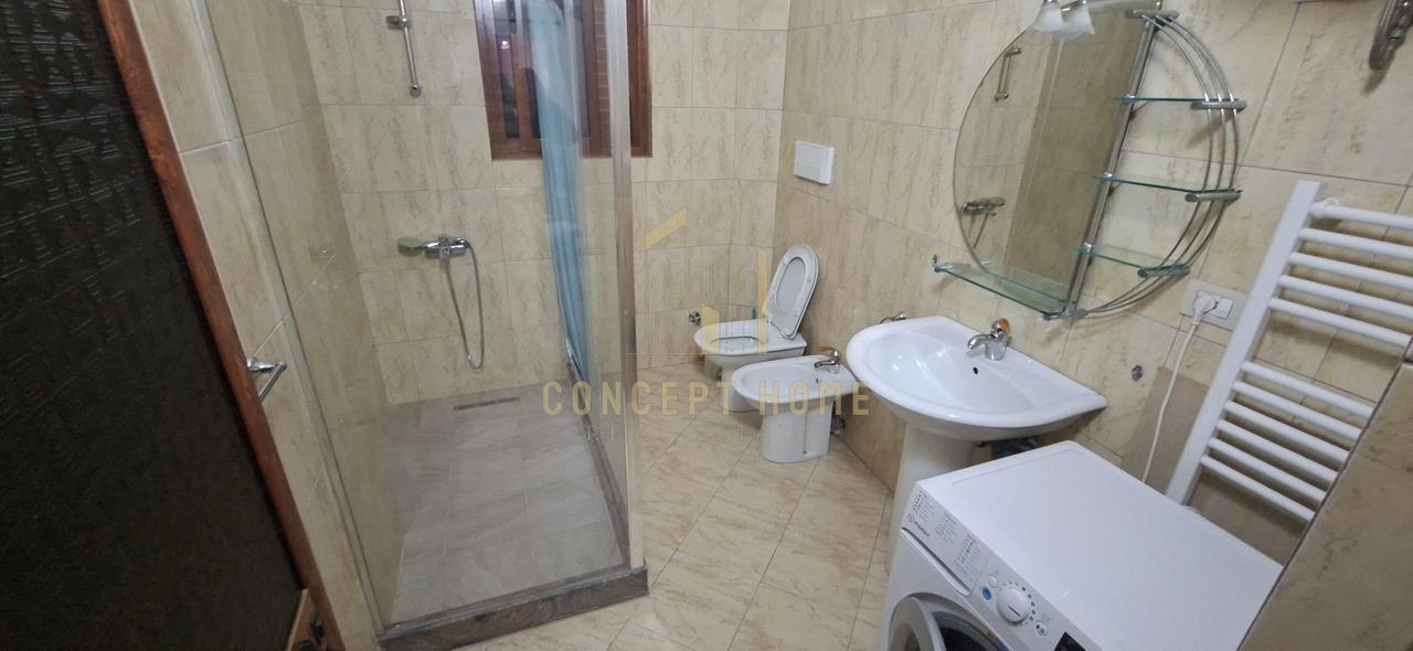 Jepet me qera apartament 3+1+2 tek Rruga e Elbasanit