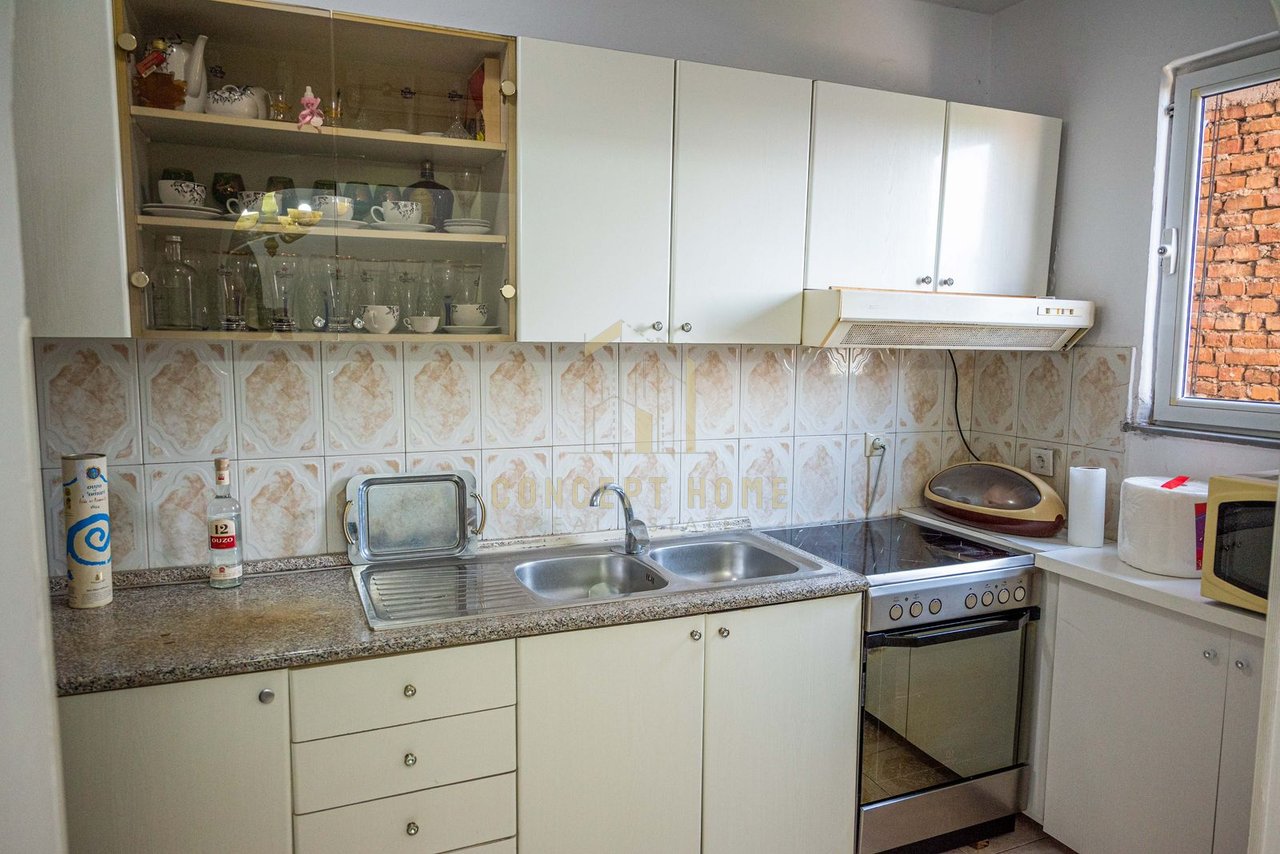 Jepet me qera apartament 2+1 tek Pazari i Ri