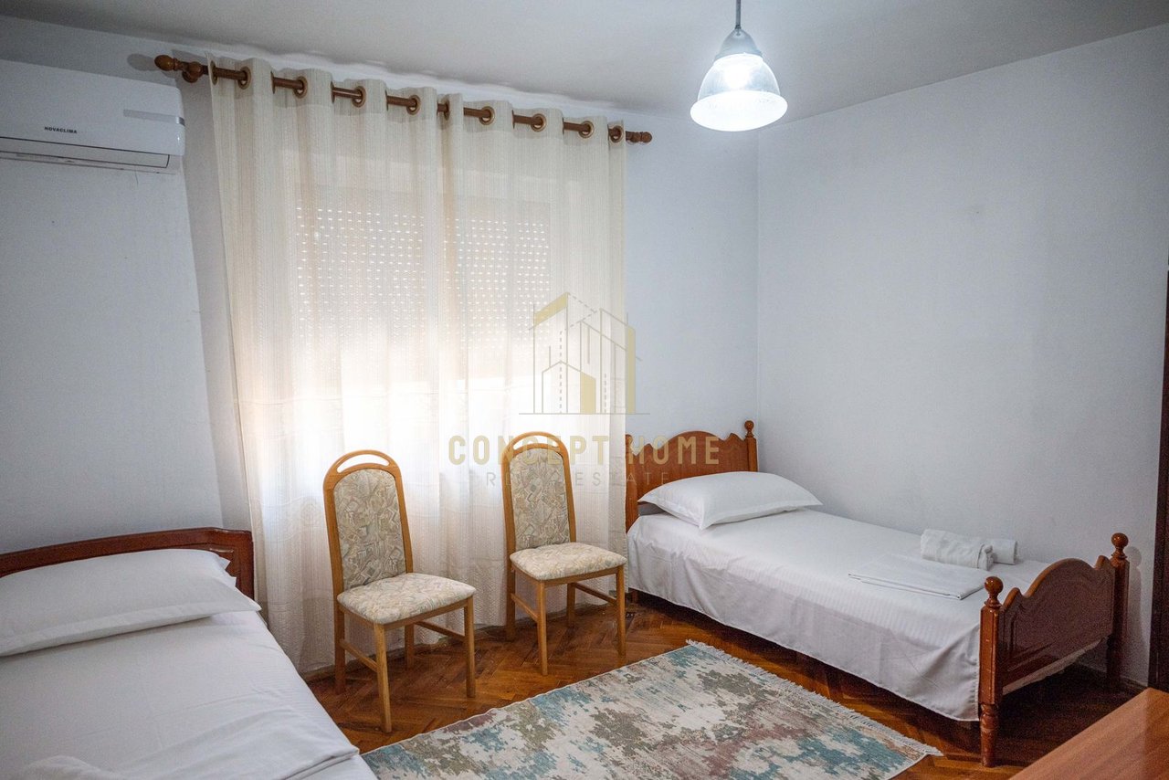 Jepet me qera apartament 2+1 tek Pazari i Ri