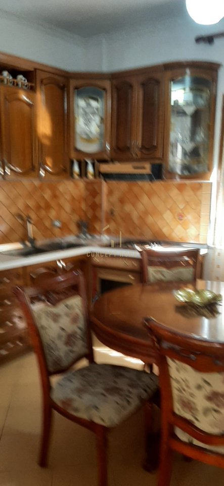 Jepet me qera Apartament 1+1  tek 5 Maji