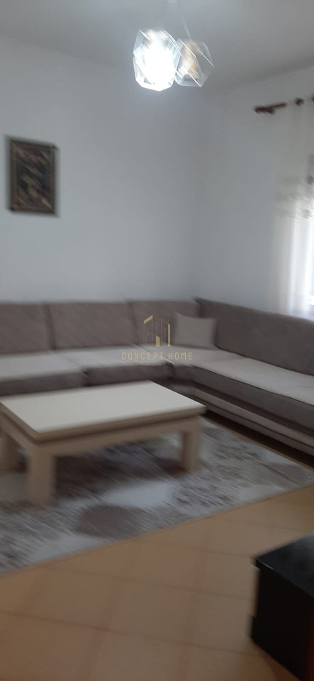 Jepet me qera Apartament 1+1  tek 5 Maji