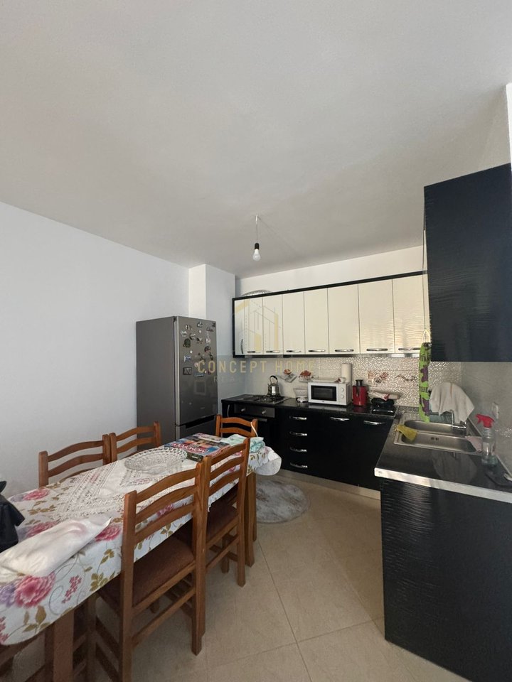 Appartamento 2+1+2 in affitto ad Astir.