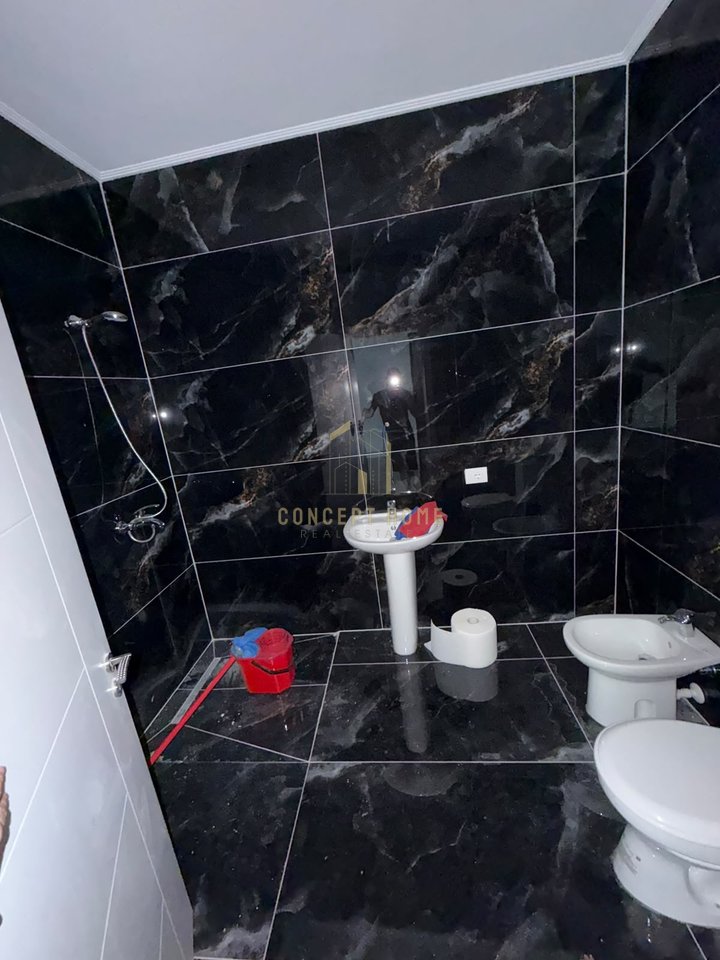 Apartment 1+1 for rent in Kamez