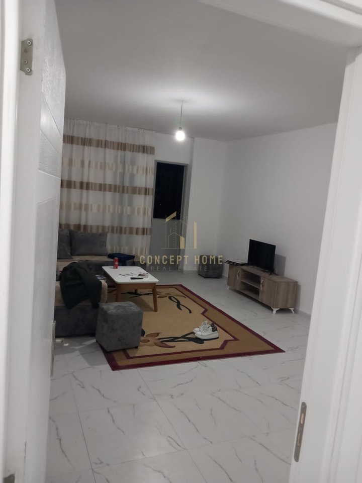 Shitet Apartament 2+1+2 ne Kamez